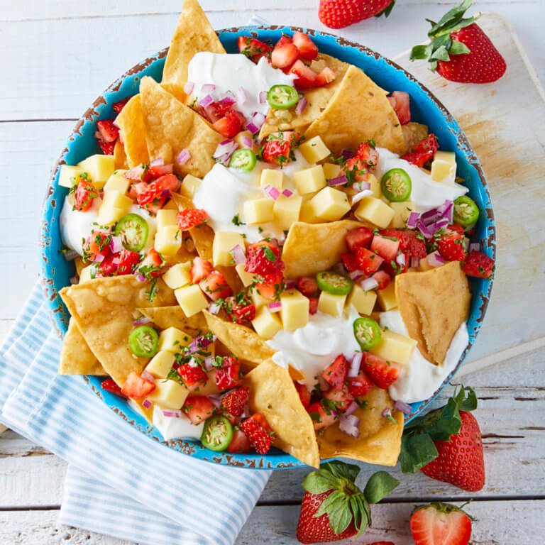 Nachos with Strawberry Pico de Gallo - California Strawberry Commission