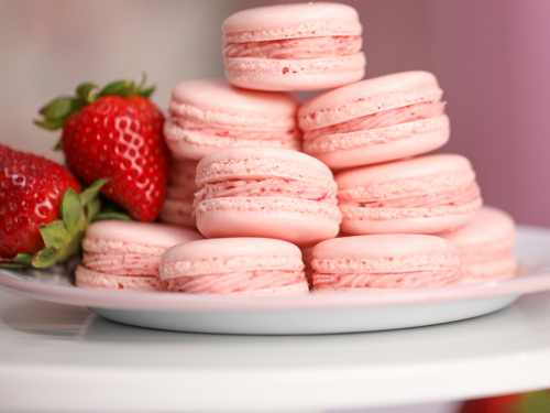 https://www.californiastrawberries.com/wp-content/uploads/2021/03/Strawberry-Macarons-500x375.png